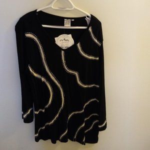 Black and White Prley & Sage Sweater